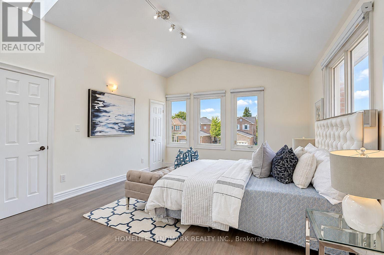 51 NEW FOREST SQUARE - 32