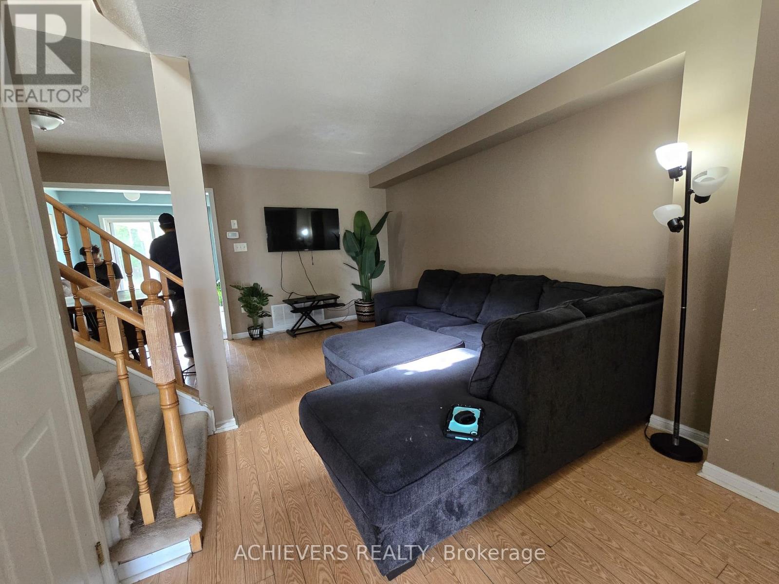 240 SCOTTSDALE DRIVE, Clarington (Bowmanville) — photo 8