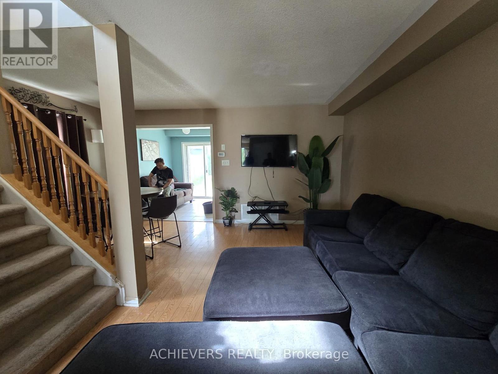 240 SCOTTSDALE DRIVE, Clarington (Bowmanville) — photo 9