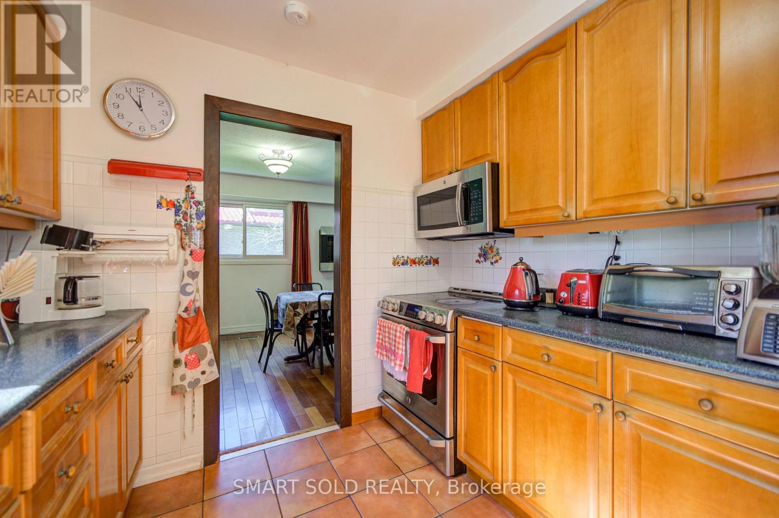 2 CROACH CRESCENT - 10