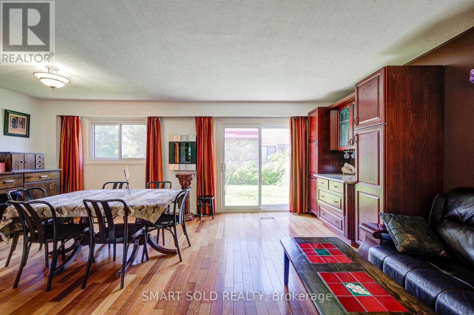 2 CROACH CRESCENT - 18