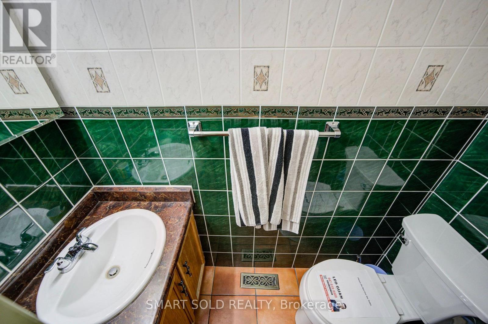 2 CROACH CRESCENT - 21