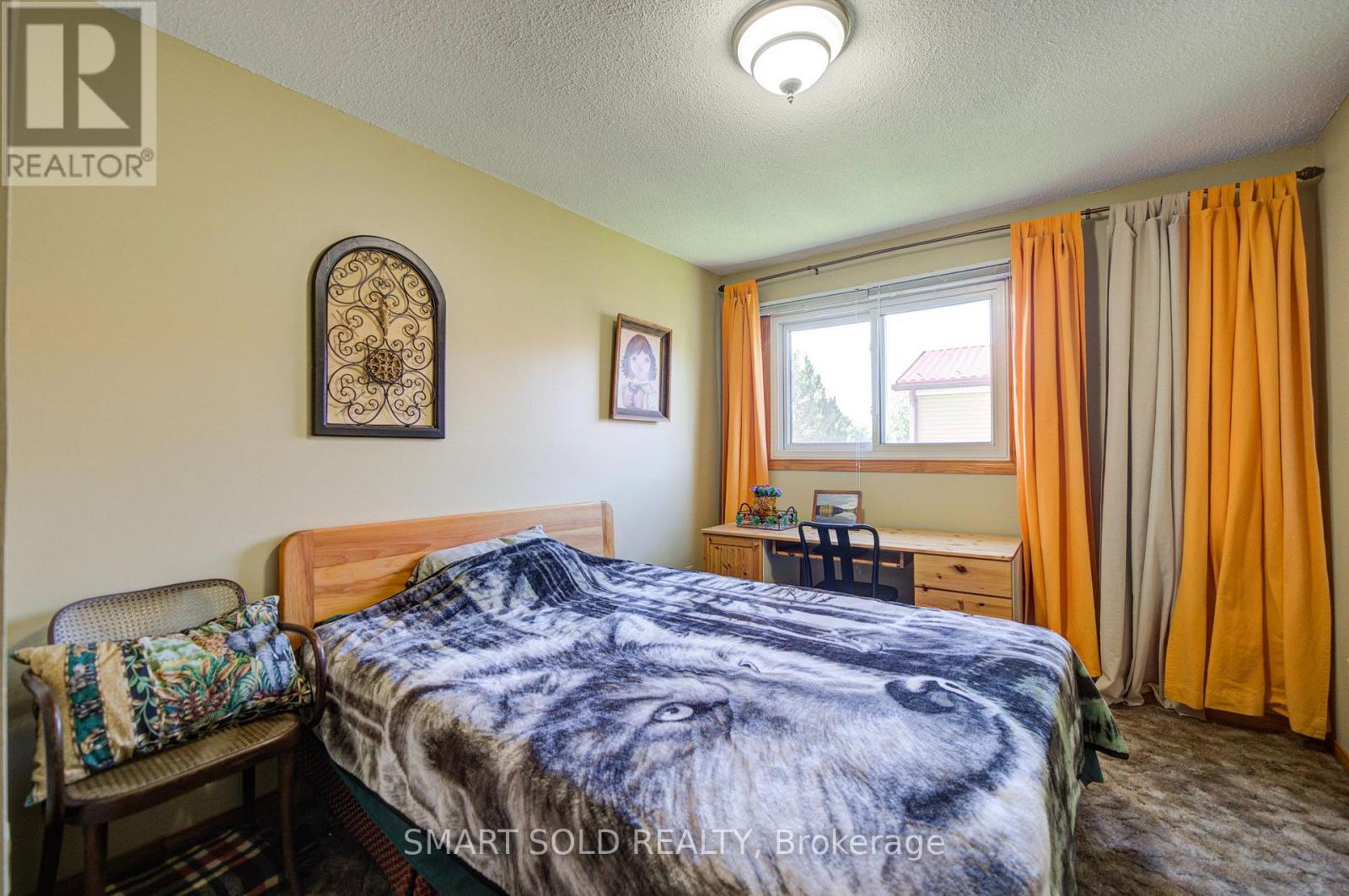 2 CROACH CRESCENT - 24