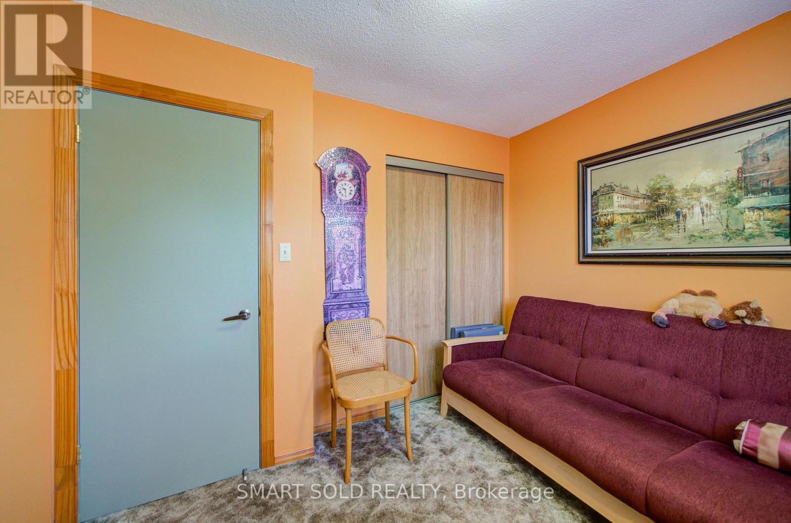 2 CROACH CRESCENT - 33
