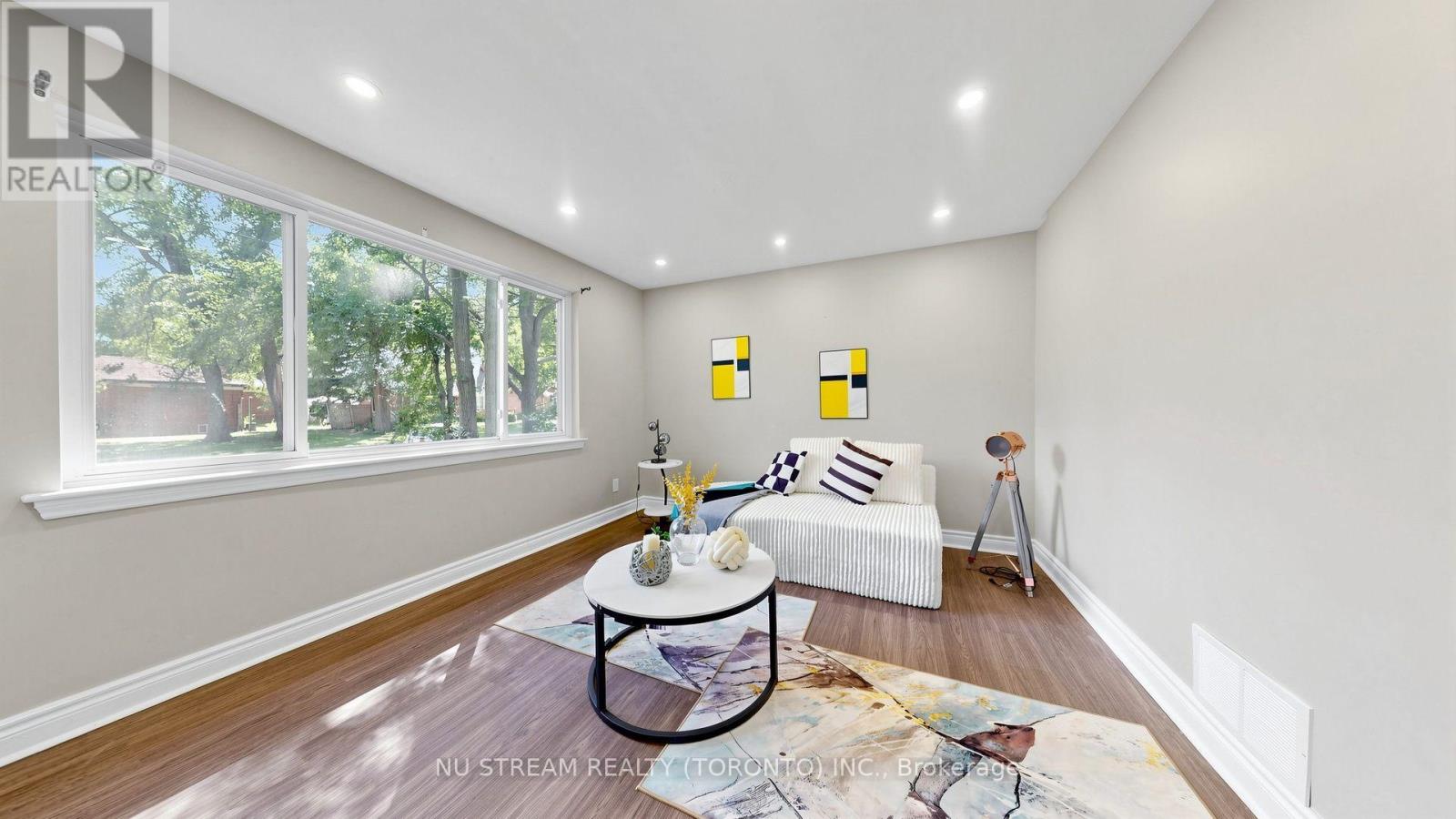 226 OAKRIDGE DRIVE - 3