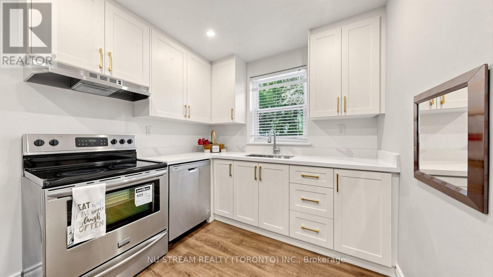 226 OAKRIDGE DRIVE - 7