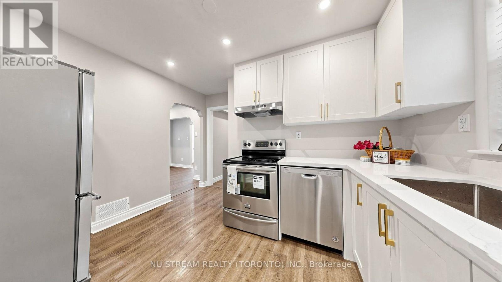 226 OAKRIDGE DRIVE, Toronto (Cliffcrest) — photo 8