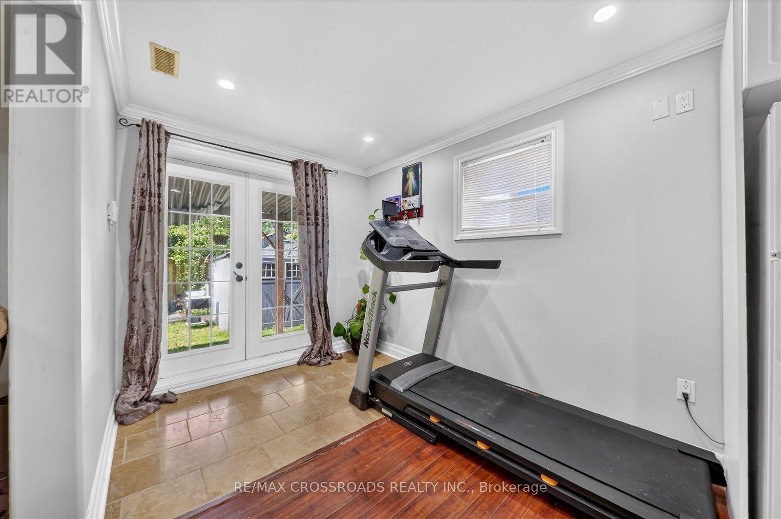 1584 QUAIL RUN DRIVE - 35