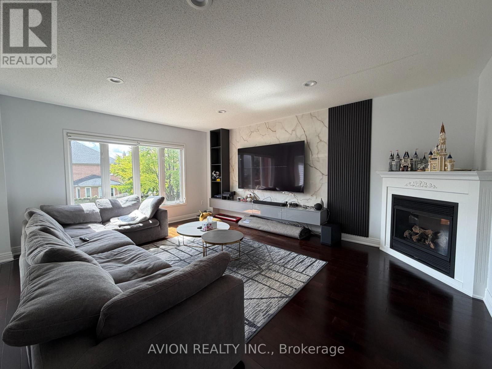 29 FALLING RIVER DRIVE, Richmond Hill (Devonsleigh) — photo 2