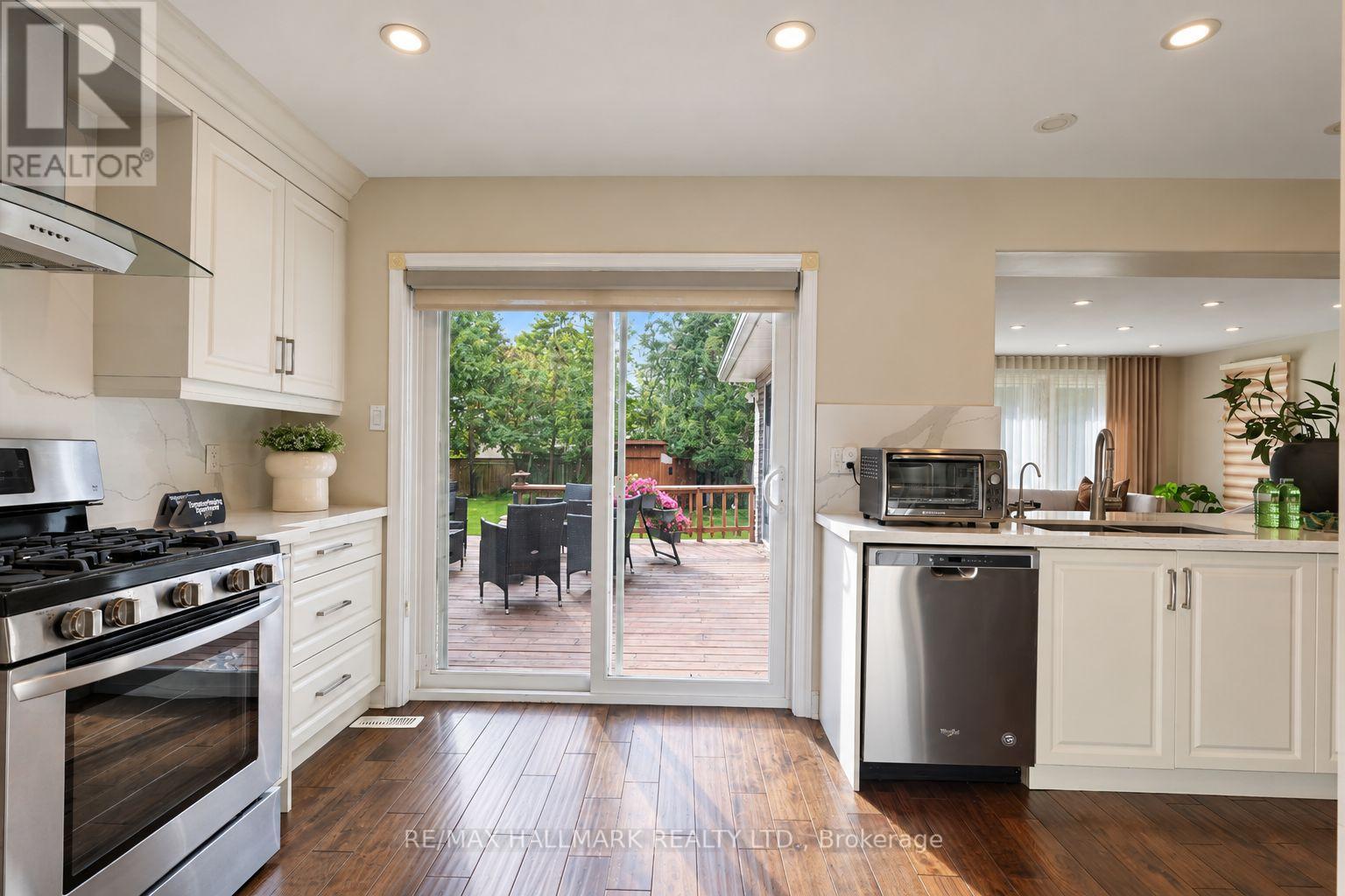 648 MOSSBANK COURT, Newmarket (Huron Heights-Leslie Valley) — photo 10