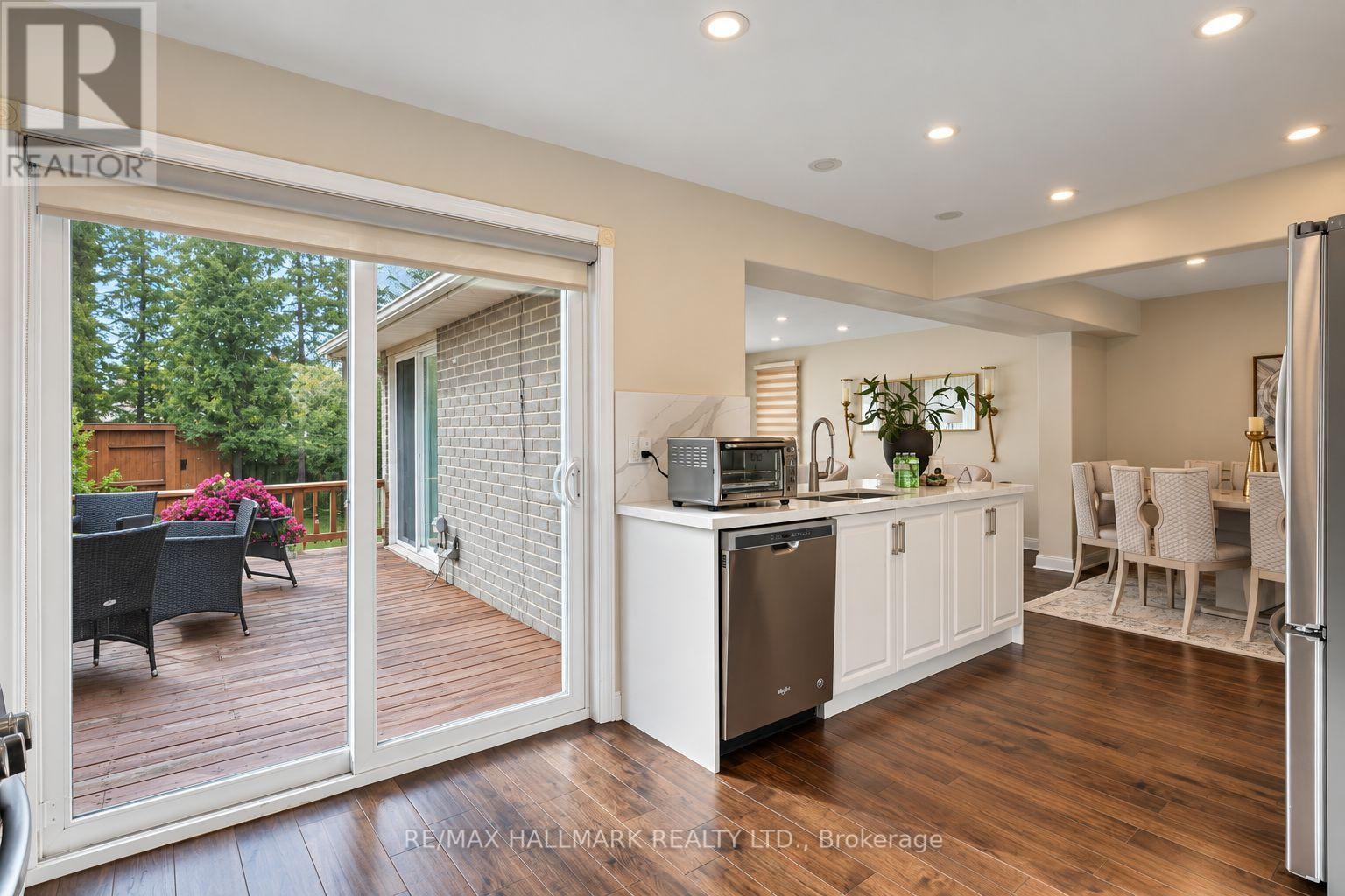 648 MOSSBANK COURT - 11