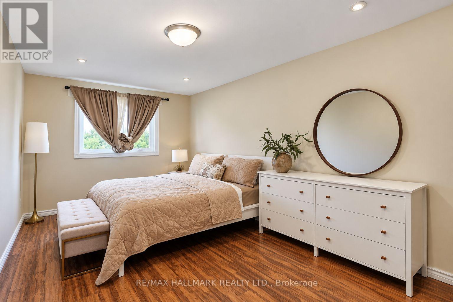 648 MOSSBANK COURT - 17