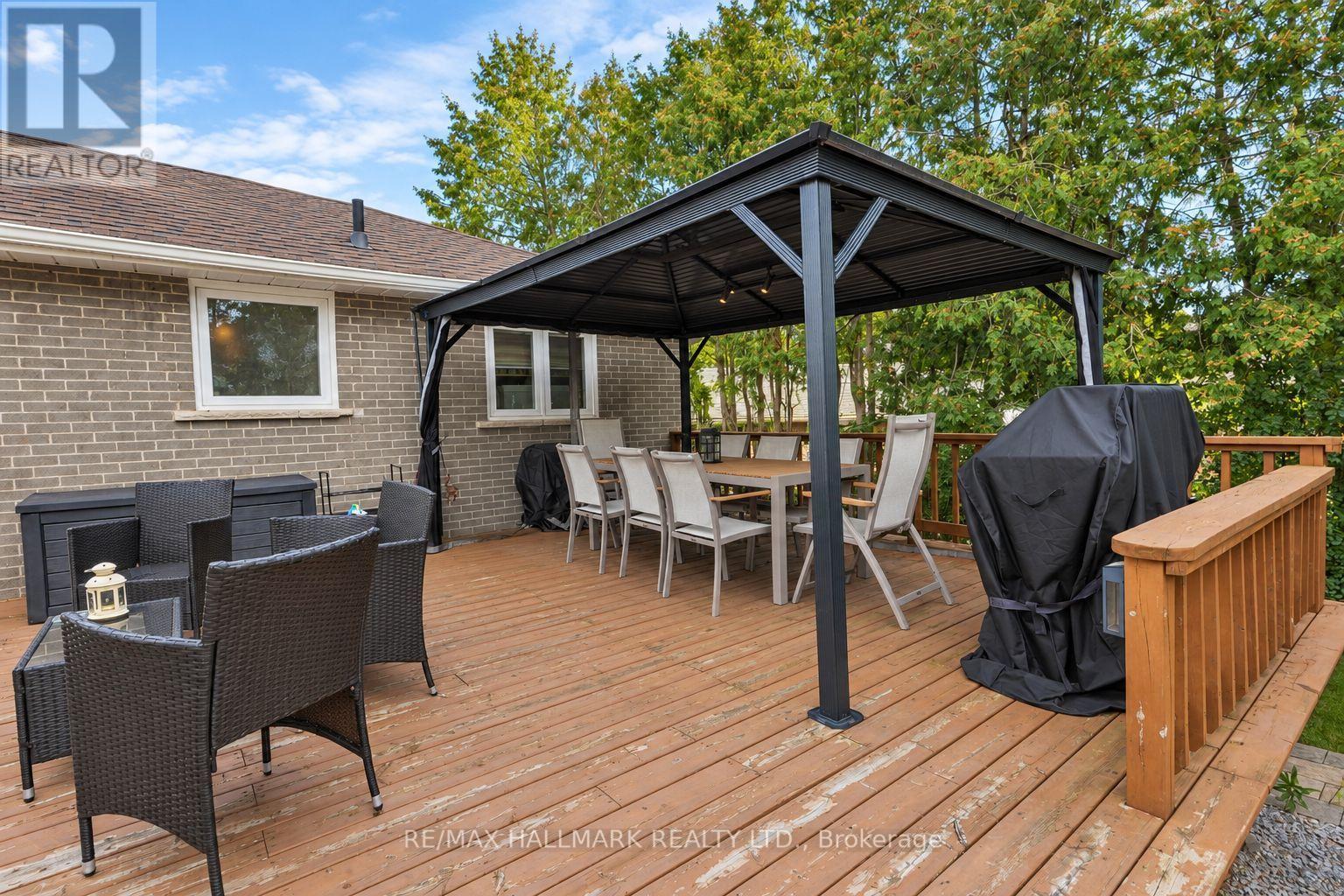 648 MOSSBANK COURT - 27