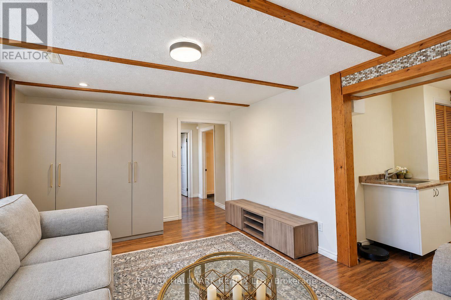 648 MOSSBANK COURT - 36