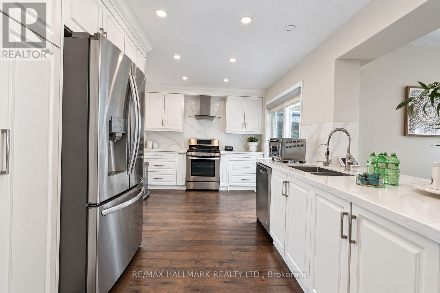 648 MOSSBANK COURT, Newmarket (Huron Heights-Leslie Valley) — photo 9
