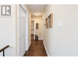 648 Mossbank Court, Newmarket, ON L3Y3B1 Photo 12