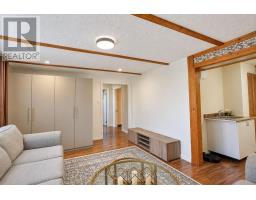648 Mossbank Court, Newmarket, ON L3Y3B1 Photo 36