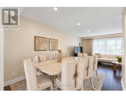 648 Mossbank Court, Newmarket, ON L3Y3B1 Photo 6