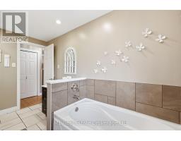 565 Elgin Street, Centre Wellington, ON N1M2C1 Photo 13