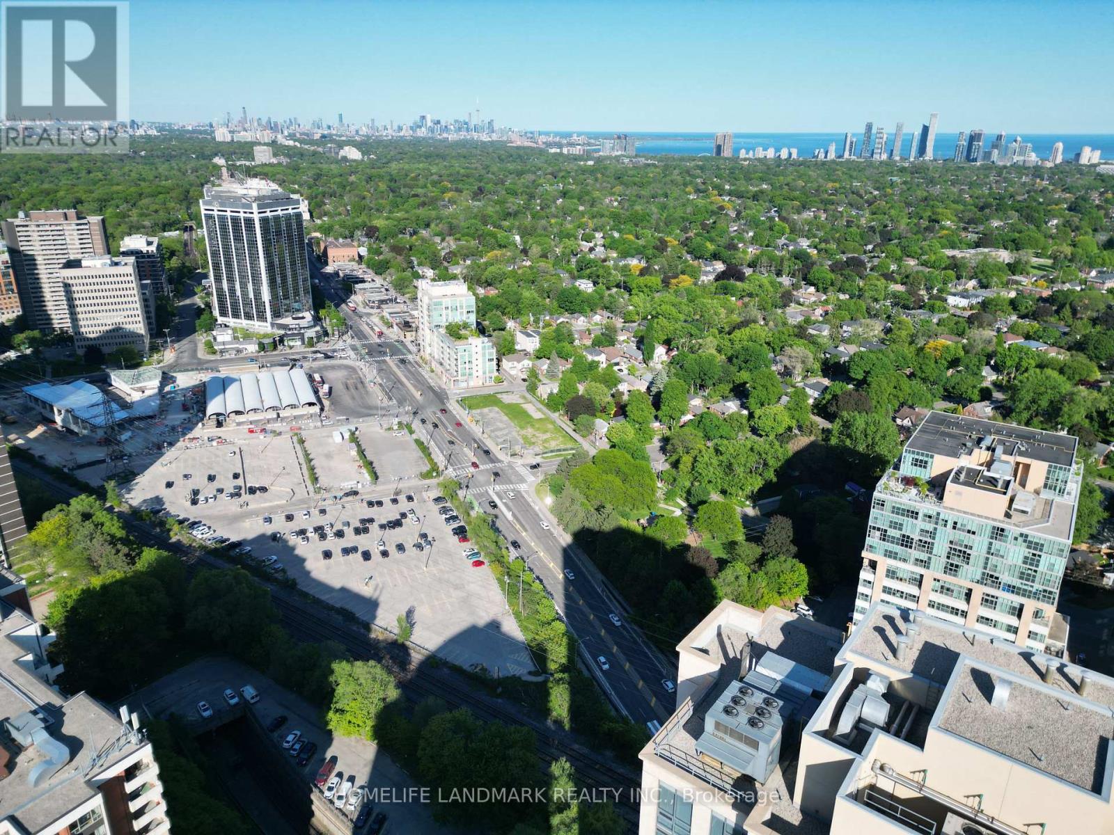 302 - 1 MICHAEL POWER PLACE, Toronto (Islington-City Centre West) — photo 2