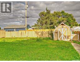 Family room - 908 King Street, Rosetown, SK S0L2V0 Photo 9