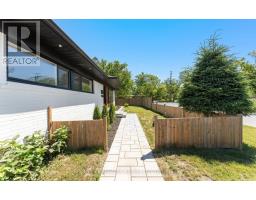 Laundry room - 22 Arnprior Road, Toronto, ON M1K5A6 Photo 7