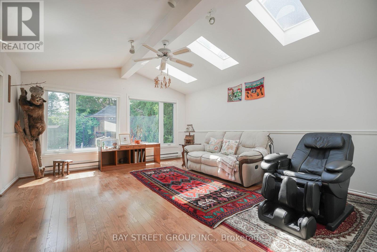 3530 KINGBIRD COURT - 8