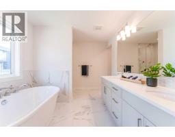 7164 11 Avenue Sw, Calgary, AB T3H3V5 Photo 28