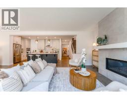 4pc Bathroom - 7164 11 Avenue Sw, Calgary, AB T3H3V5 Photo 9