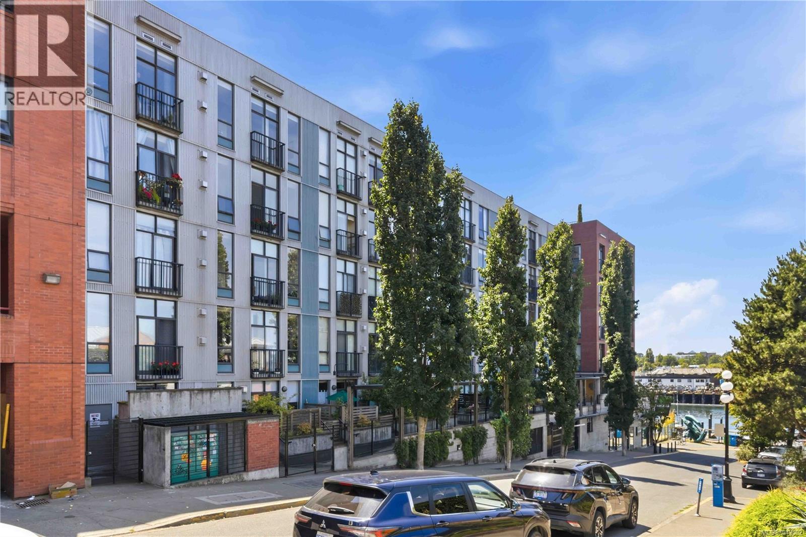 #117 409 Swift St - 29