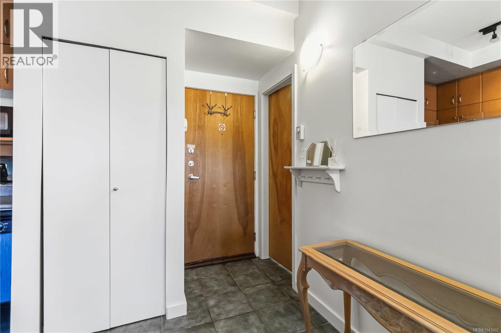 #117 409 Swift St - 8