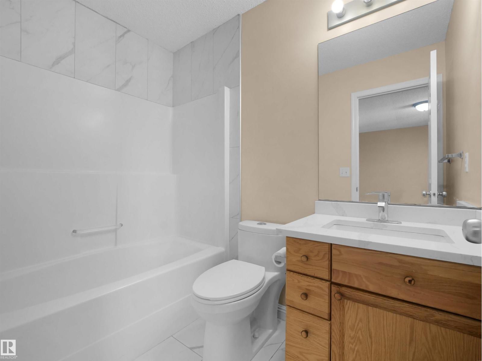 3122 30 AV NW - 35