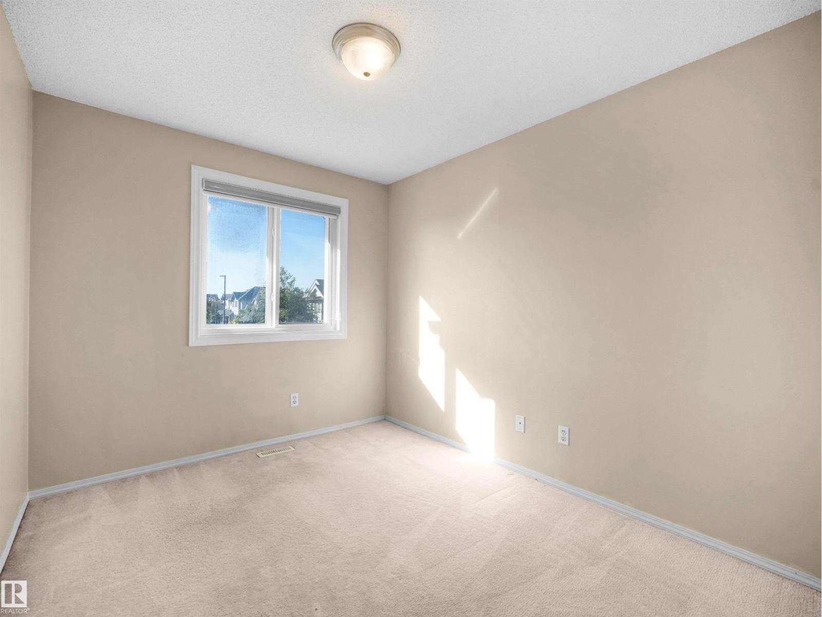 3122 30 AV NW - 37