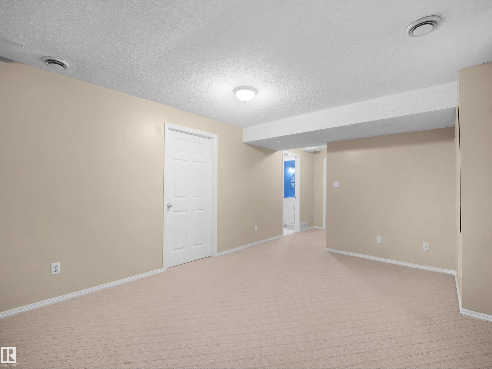3122 30 AV NW - Image 44