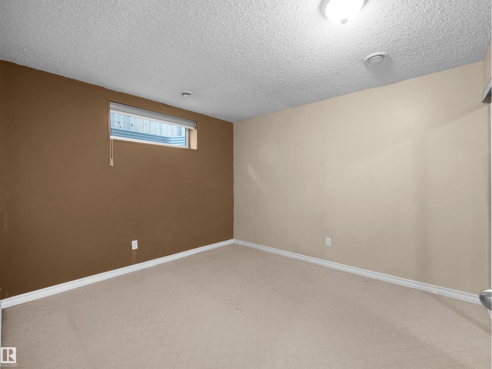 3122 30 AV NW - Image 47