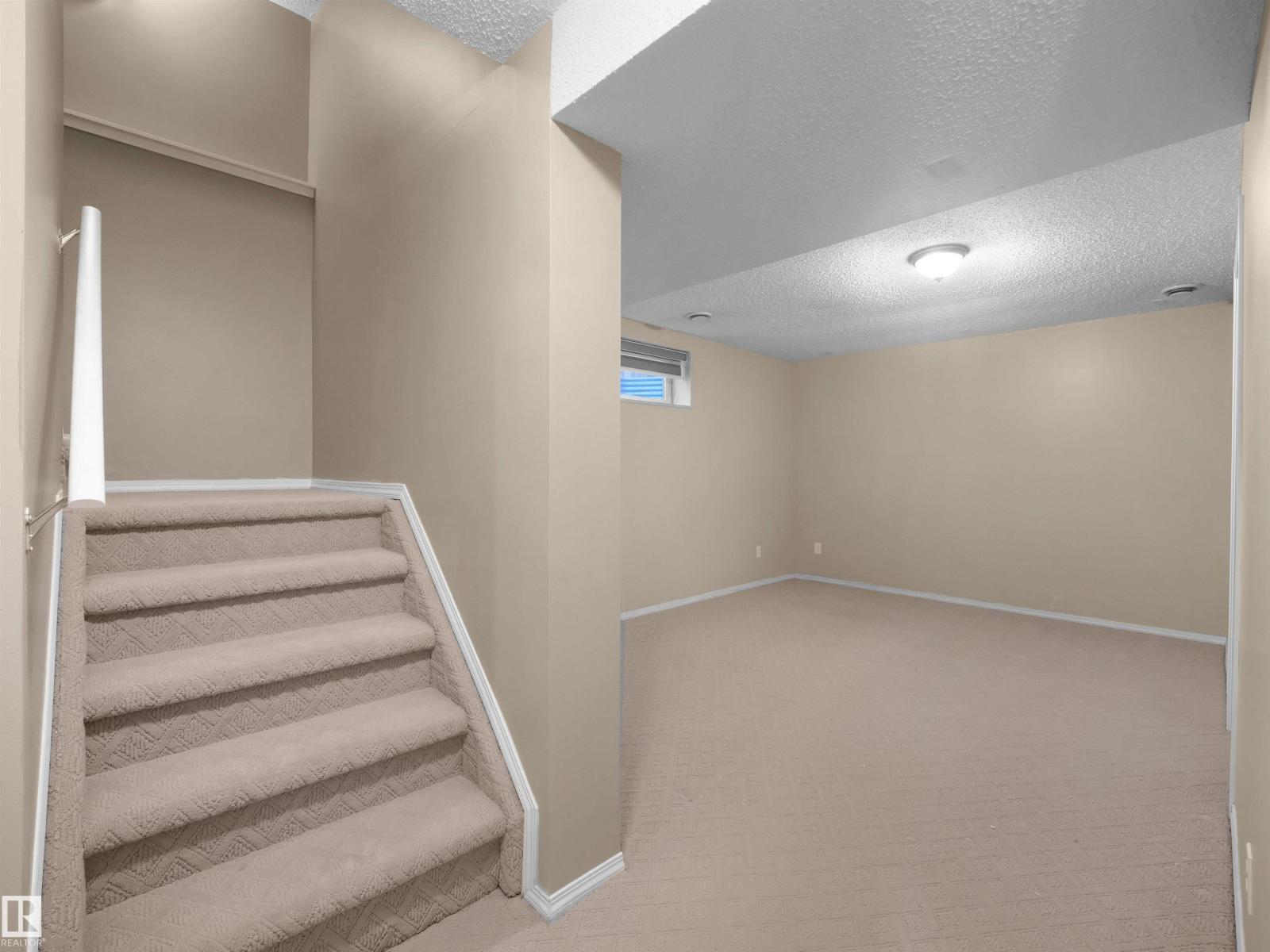 3122 30 AV NW - Image 41