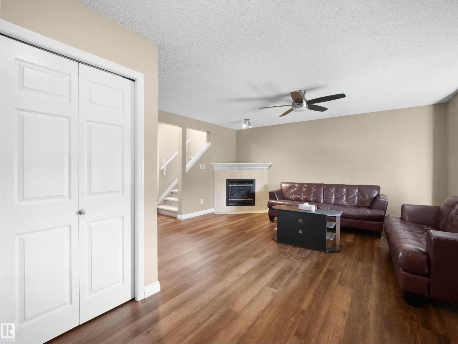 3122 30 AV NW - 18