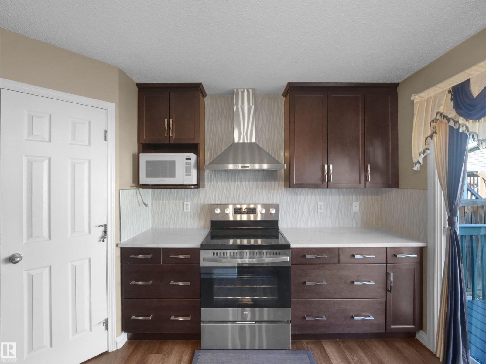 3122 30 AV NW - Image 30