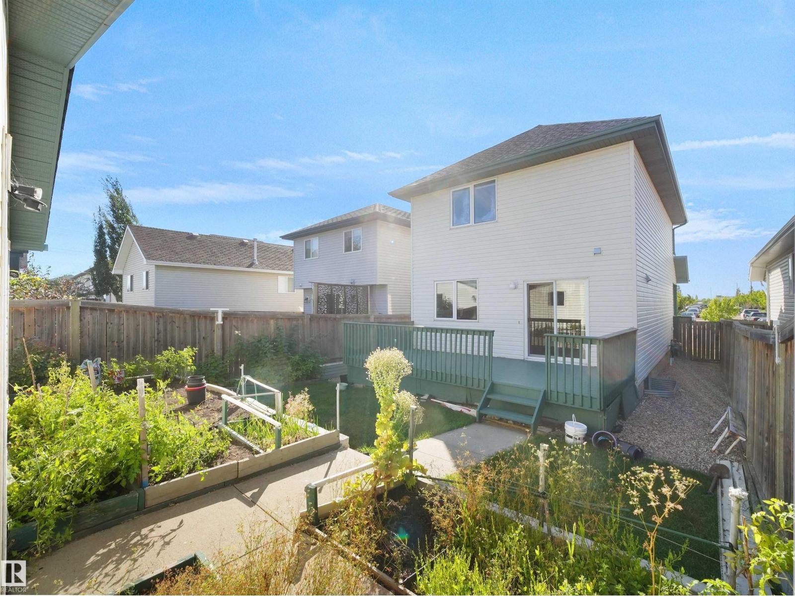 3122 30 AV NW - 12