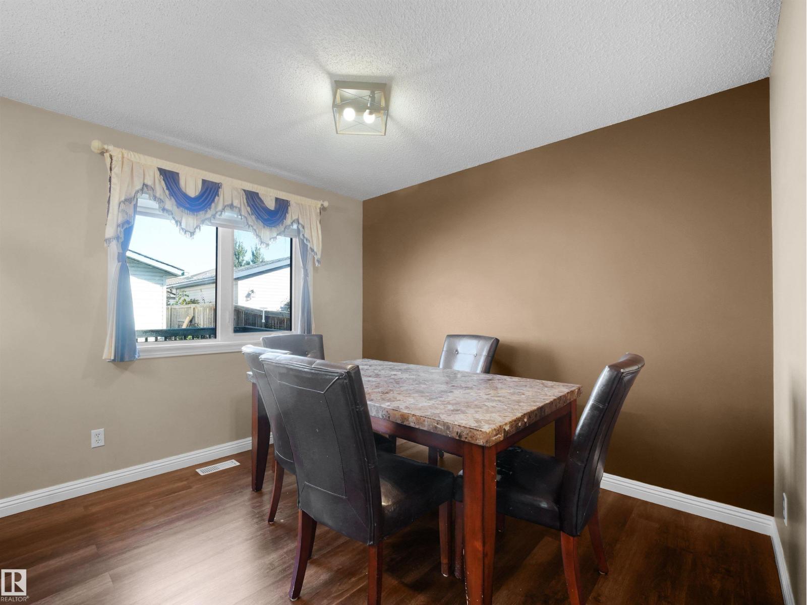 3122 30 AV NW - Image 25