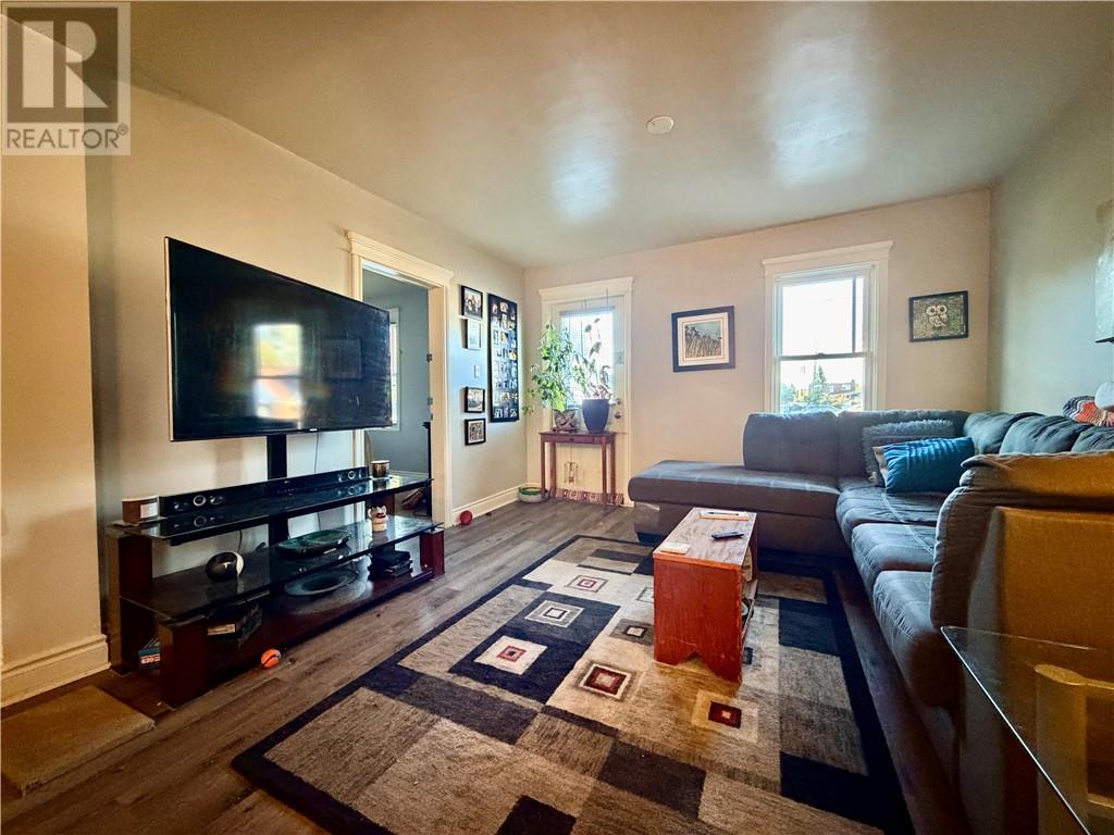 587 Elm Street - 14