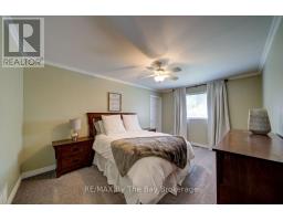 17 Downer Crescent, Wasaga Beach, ON L9Z1C2 Photo 18