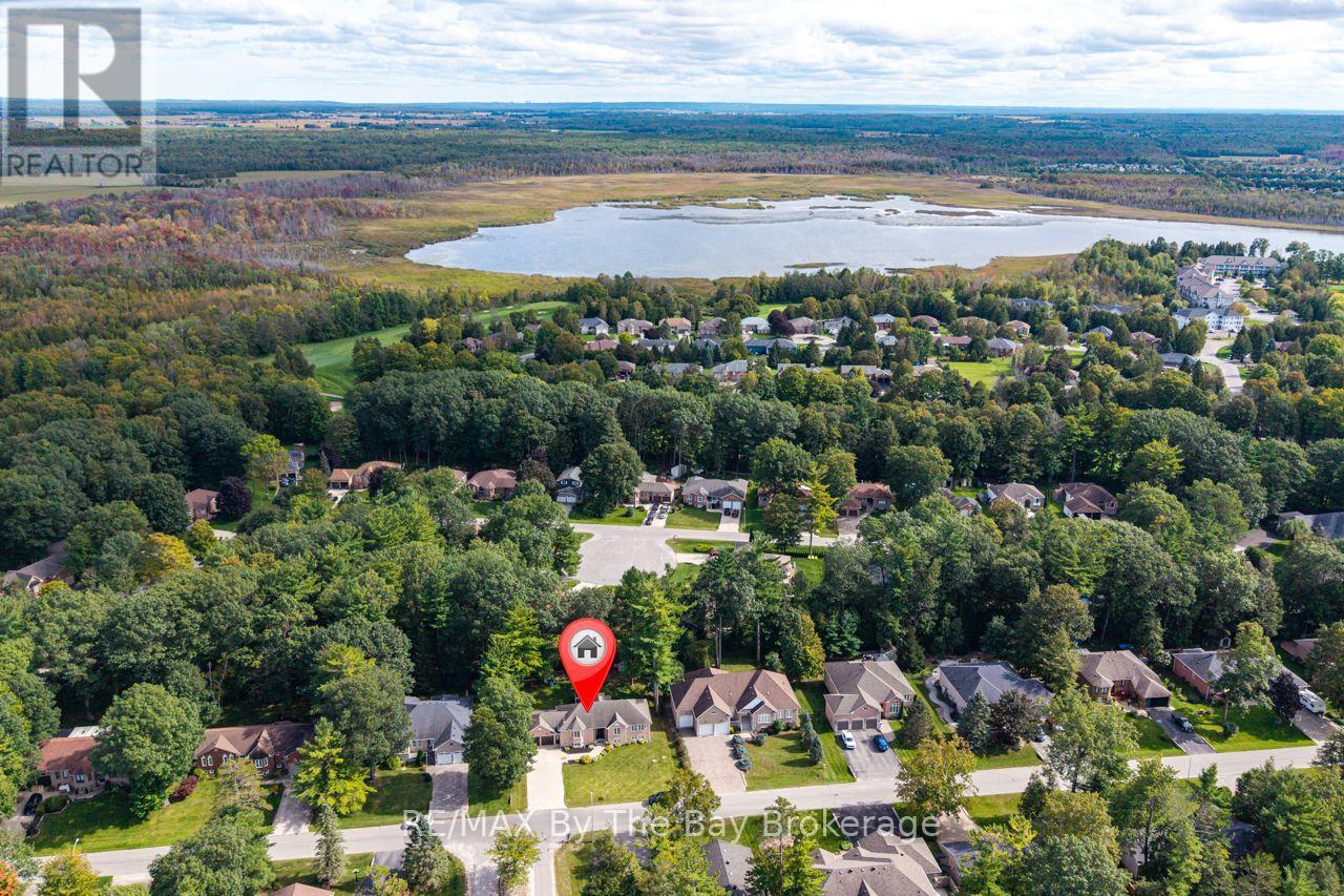 29 DOWNER CRESCENT - 45