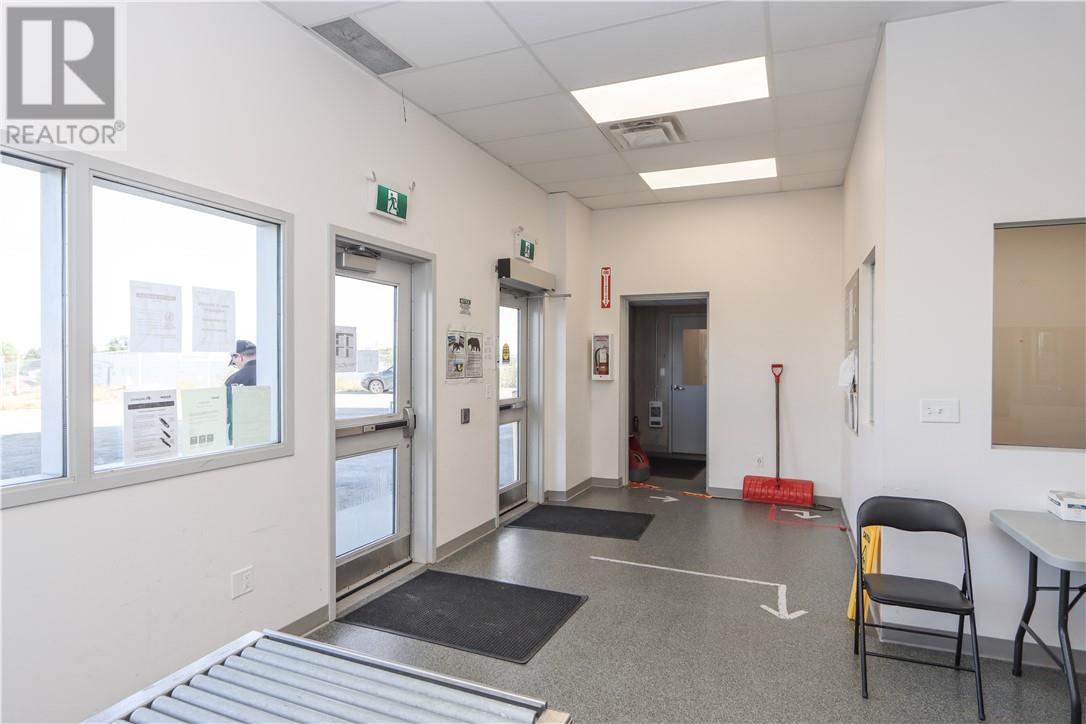 210 Falconbridge Road, Sudbury — photo 26