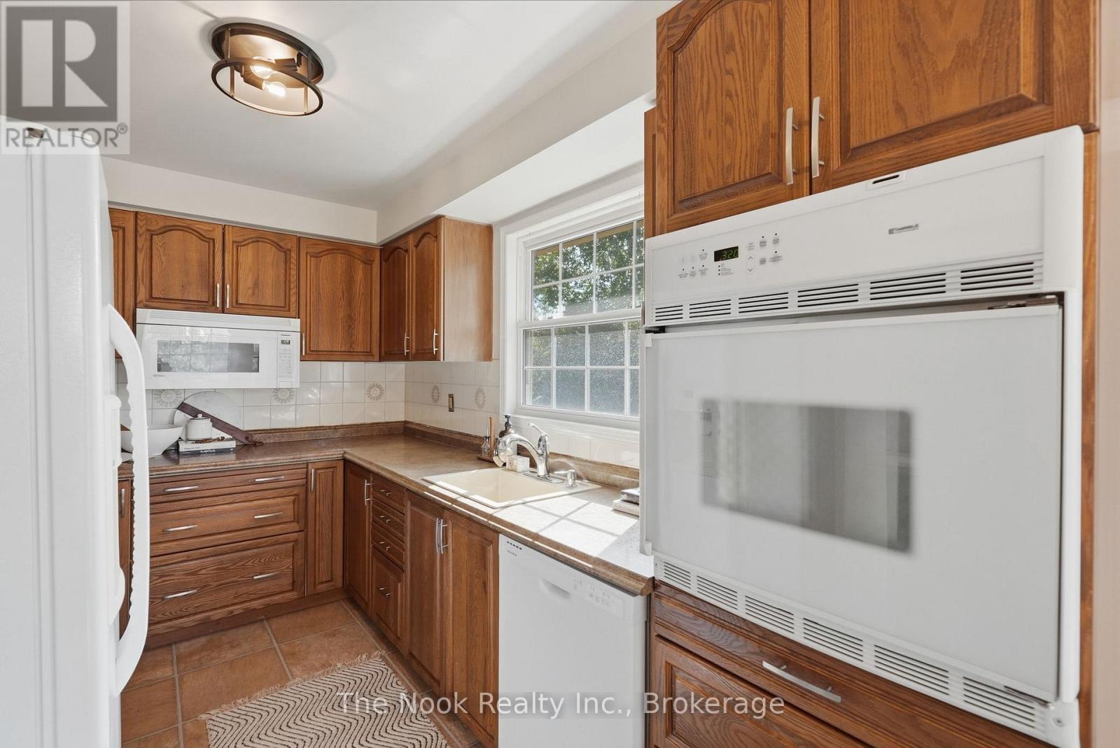45 BERNICK CRESCENT - 17