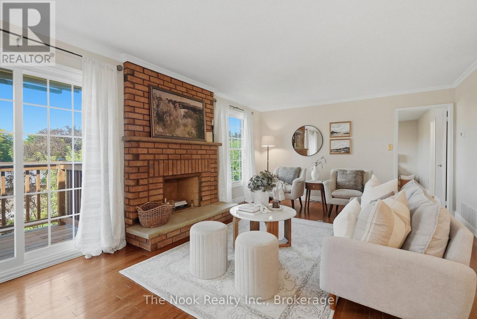45 BERNICK CRESCENT - 4
