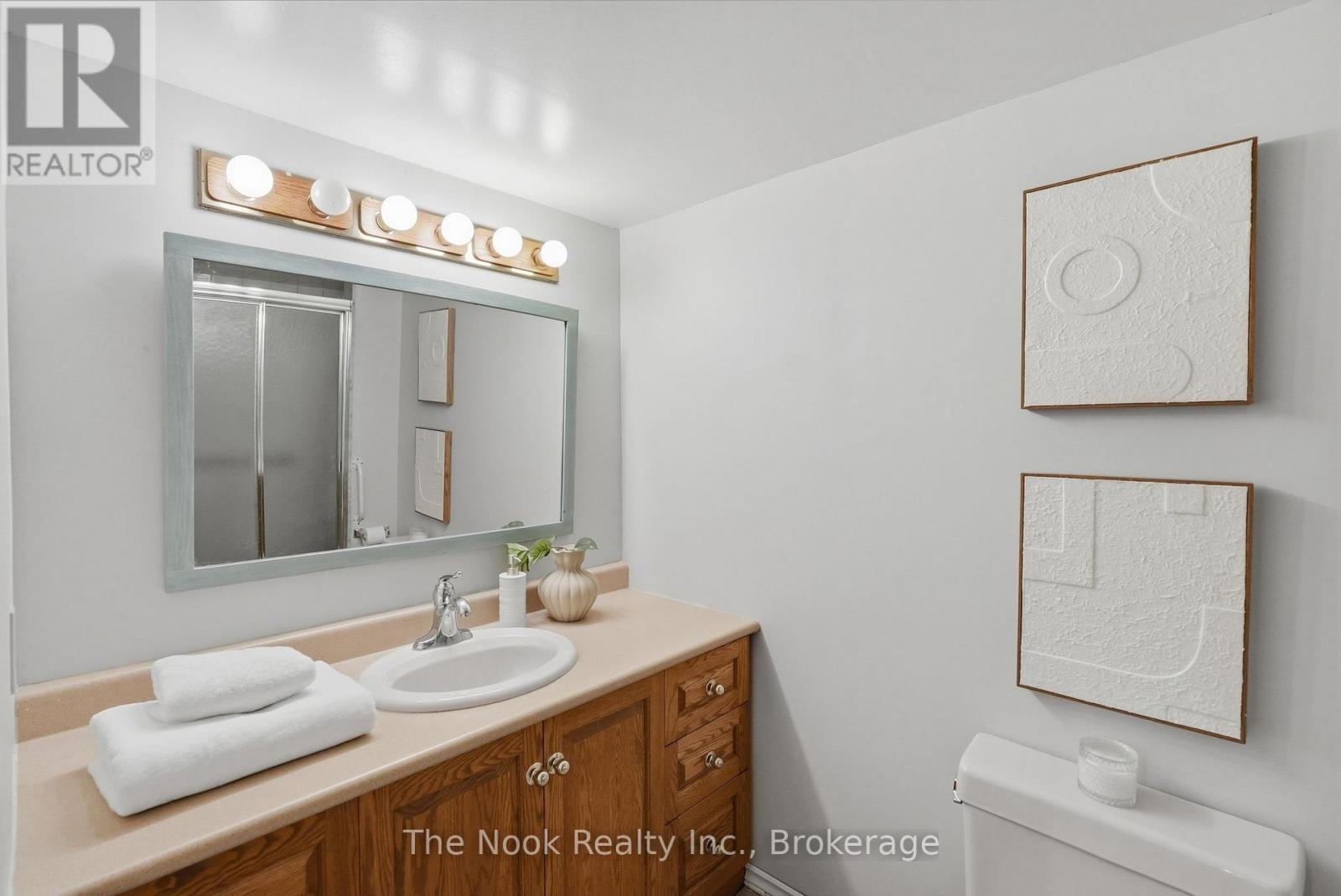 45 BERNICK CRESCENT - 43