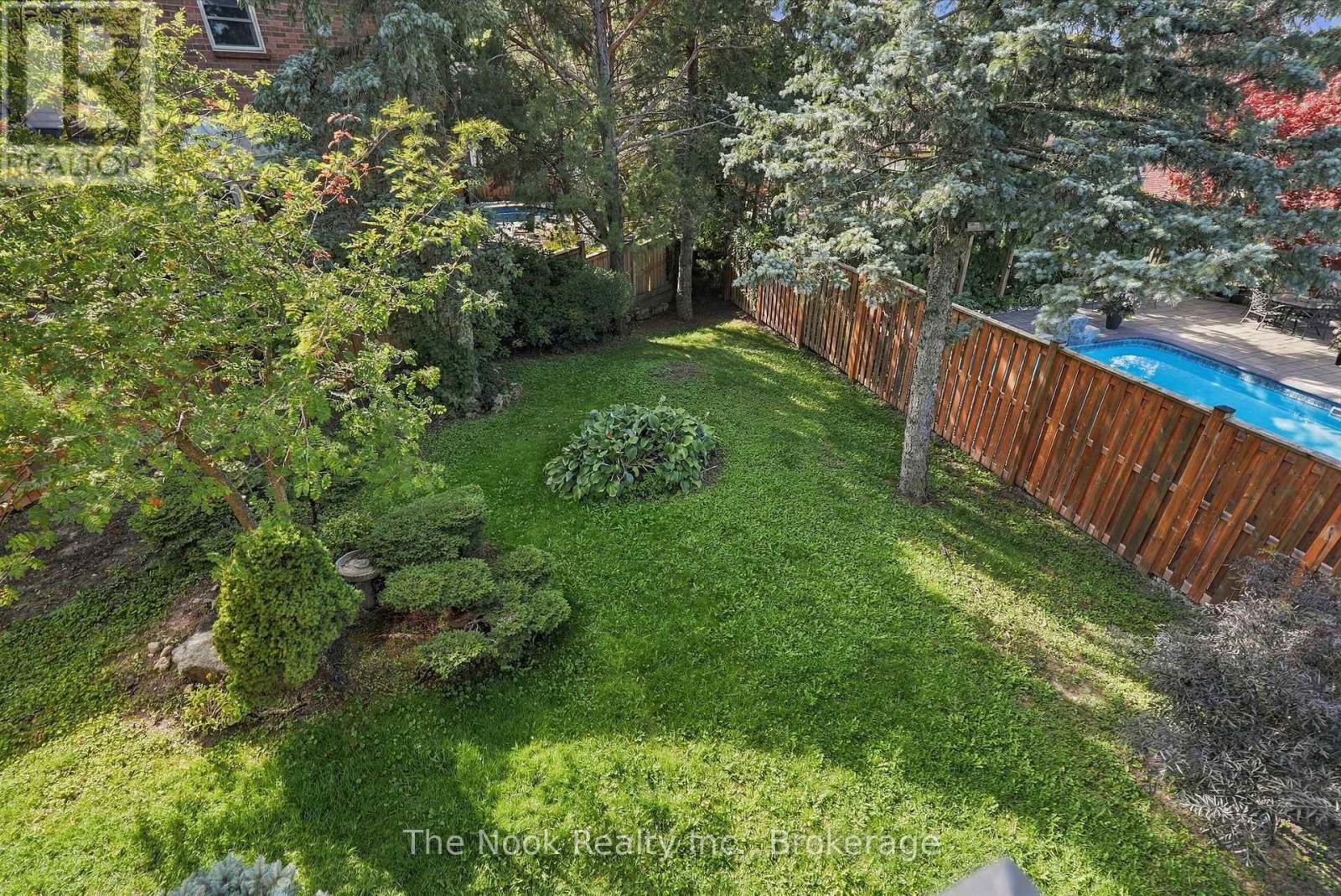 45 BERNICK CRESCENT - 44