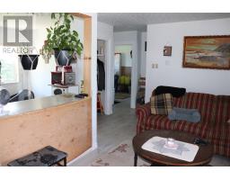 6 Hillview Avenue thumbnail 4