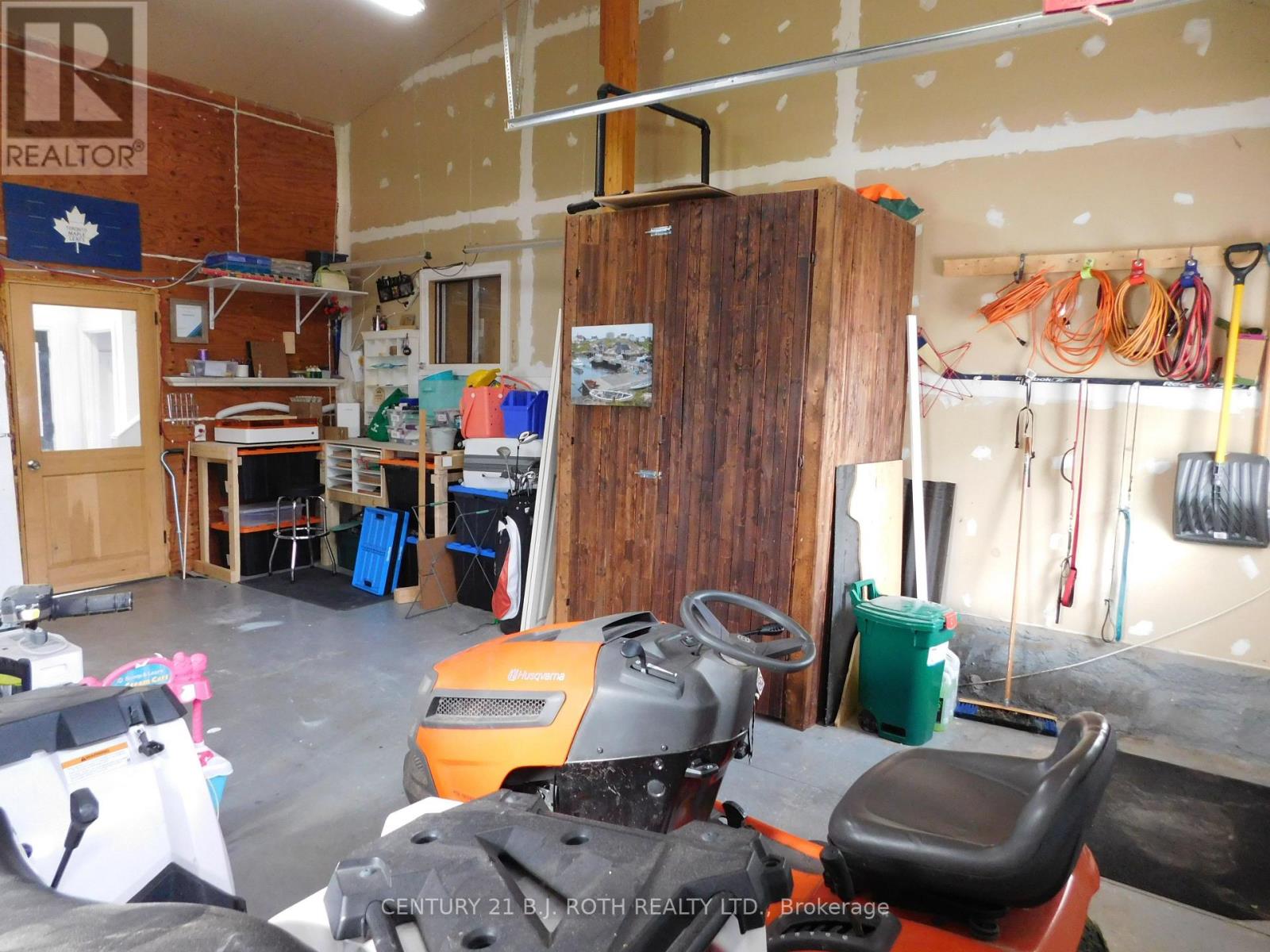 402 WEST STREET - 7